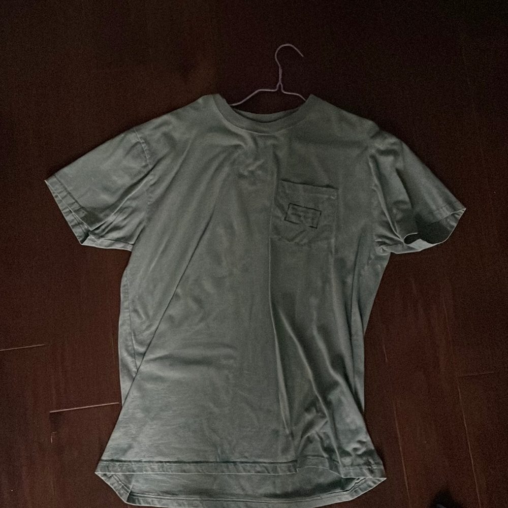 Southern tide large tee shirt